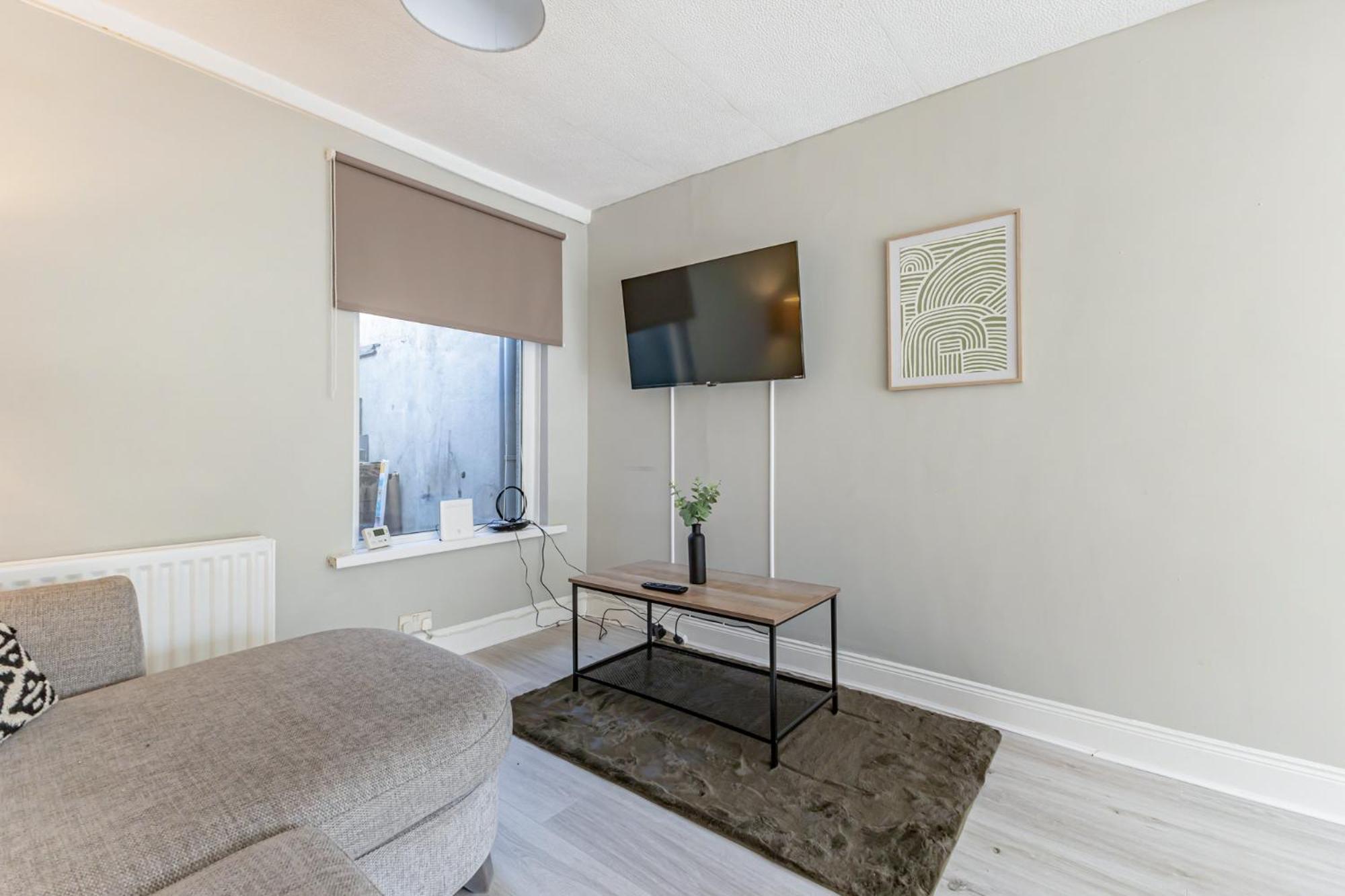 Snug Central Belfast Home, 2 Minutes From Ormeau Park! Luaran gambar